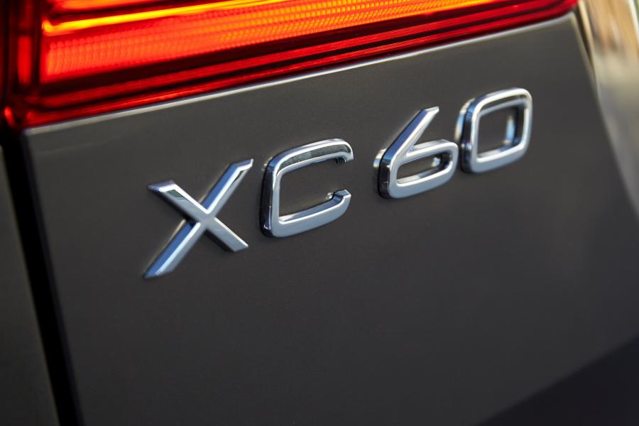Логотип Volvo XC60 T6 Inscription 2017 года  (WW) (фото 34 из 72)